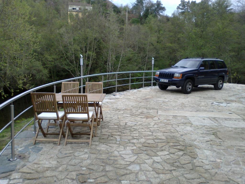 Gasthaus Moinho Da Ponte Velha Bragança Exterior foto